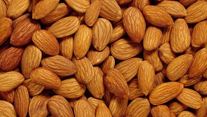 Acı Badem Sütü Faydaları